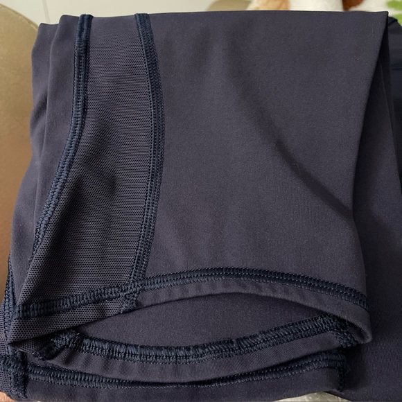 Lululemon High Rise Crop Luxtreme Workout Leggings - True Navy - Size 8 - Picture 6 of 6